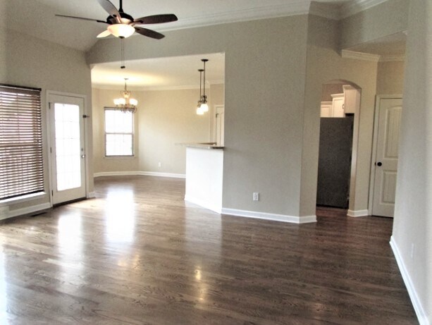 Photo - 7004 Nickalus Way