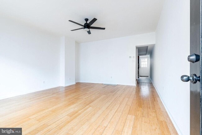 Photo - 2726 Edgemont St