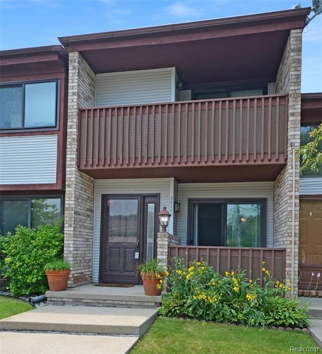 Photo - 34900 Mercer Ln