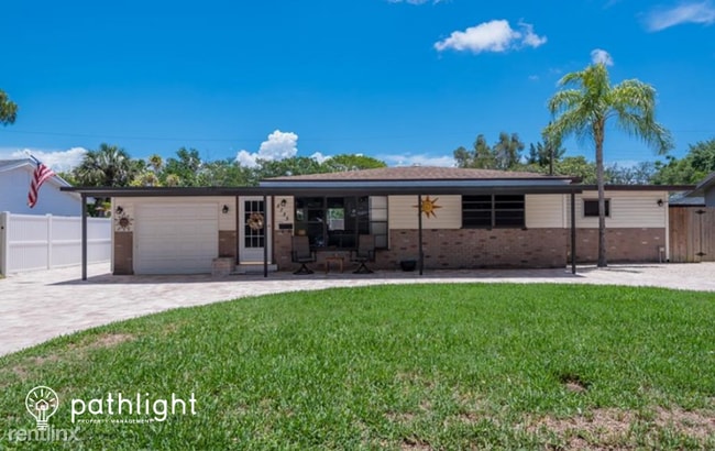 4 br, 3 bath House - 6735 12th Street Nort... - 4 br, 3 bath House - 6735 12th Street Nort...