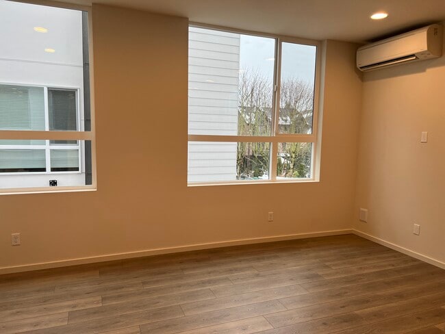 Photo - 3629 1st Ave NW