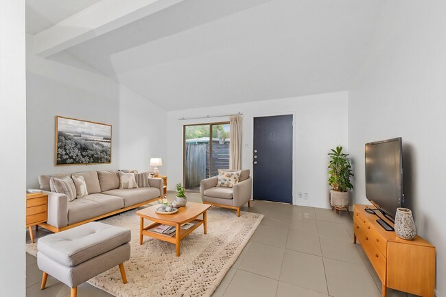 Photo - 1905 Fairlawn Ln Unit 3
