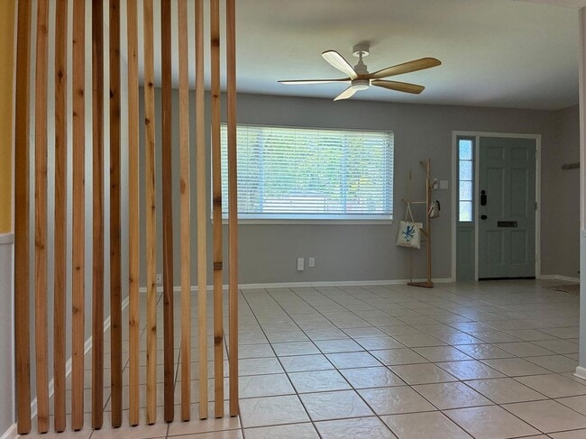 Photo - 105 W Silver Sands Dr