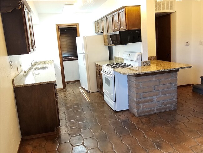 Photo - 809 Don Diego Ave