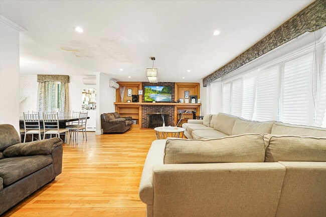 Photo - 37 Roosevelt Ave Unidad ID1363402P