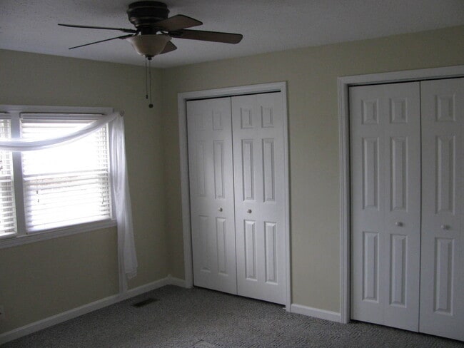 Photo - Great Location with 4 Bedrooms Rental Home