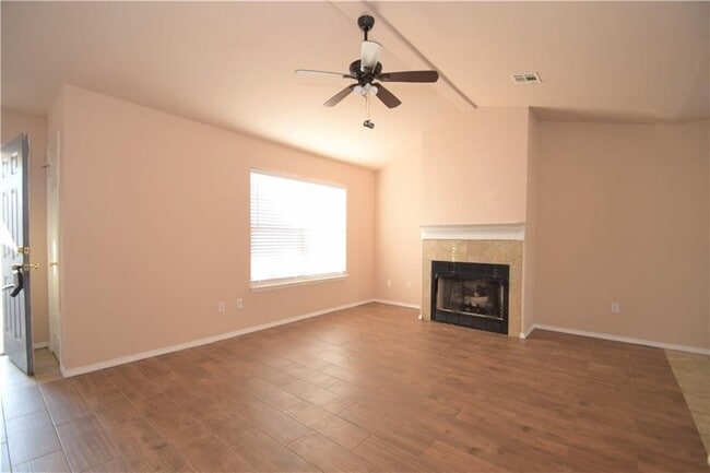 Photo - 803 SW Krug Rd