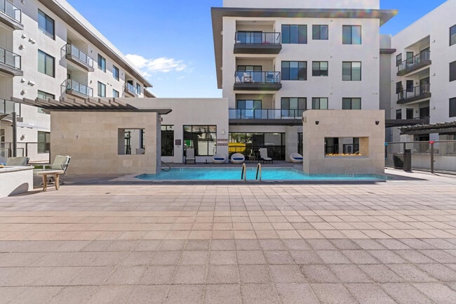 Building Photo - 7300 E Earll Dr Unit 1018