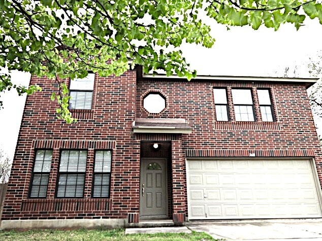 Building Photo - 360 Whispering Hollow Dr Rental