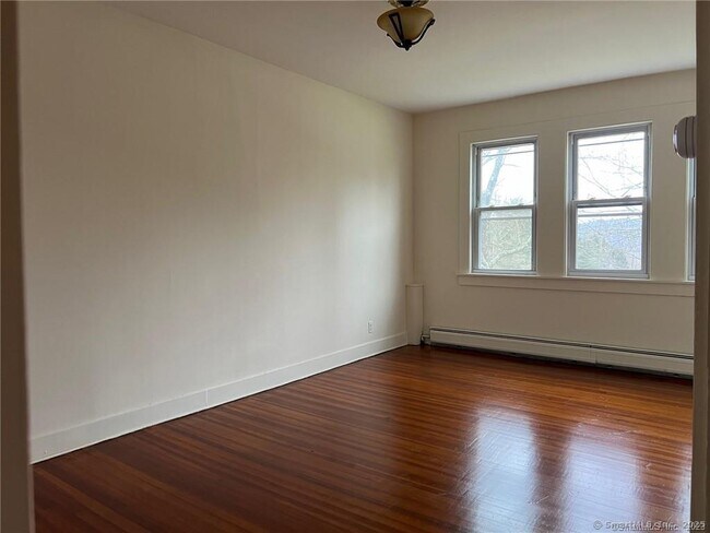 Photo - 85 Prospect Hill Rd Unit 6