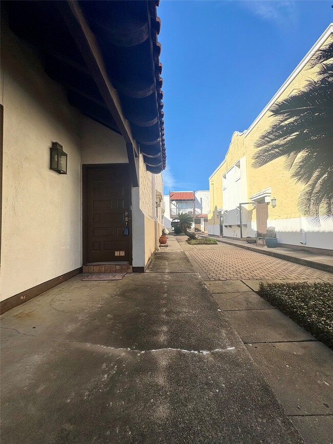 Photo - 2744 Briarhurst Dr Unit 38