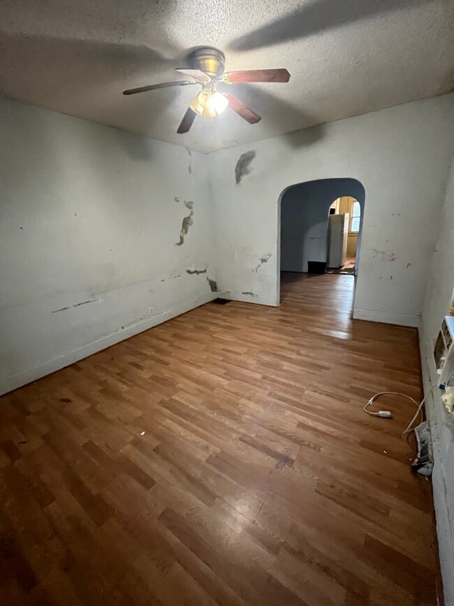 Photo - 1700 S Stanley St