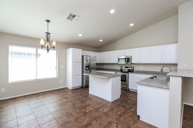 Photo - 484 W Gascon Rd