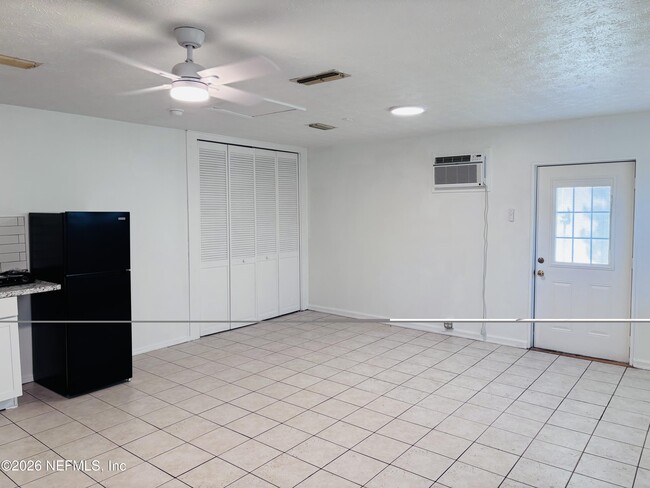 8774 Country Creek Blvd