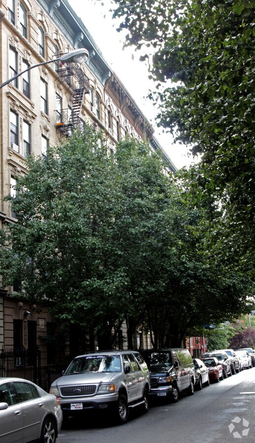 Photo - 31-33 W 129th St