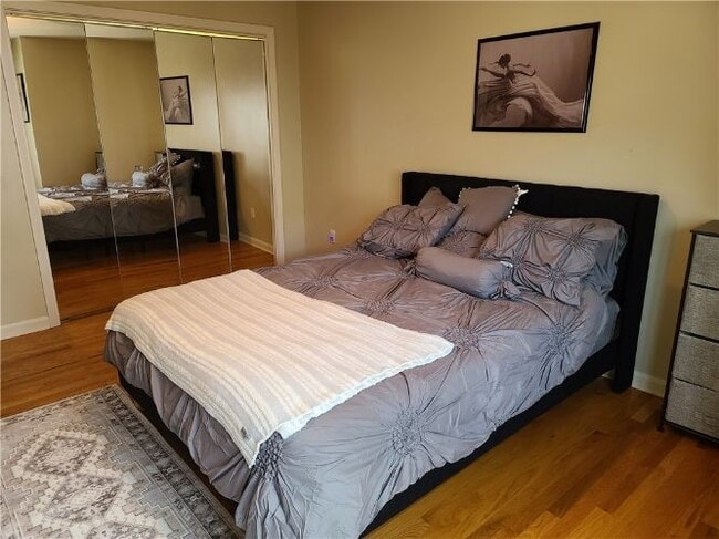 Photo - 22 Niagara Pier Unit Bay Front Condo