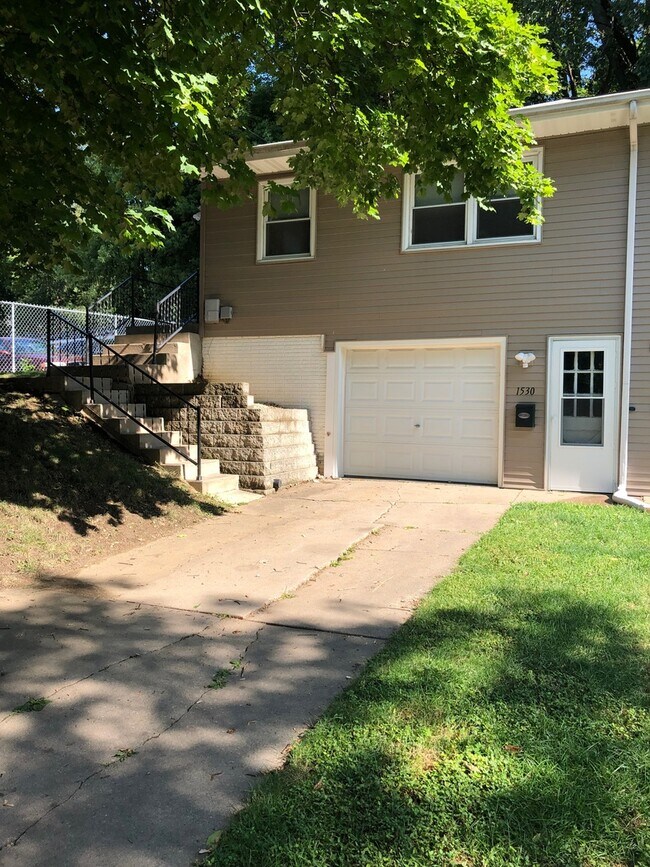 Photo - 1528-1530 Seminole Ave NW Cedar Rapids, IA 52405 Unidad 1530
