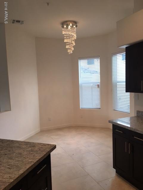 Photo - 1502 E Dunlap Ave