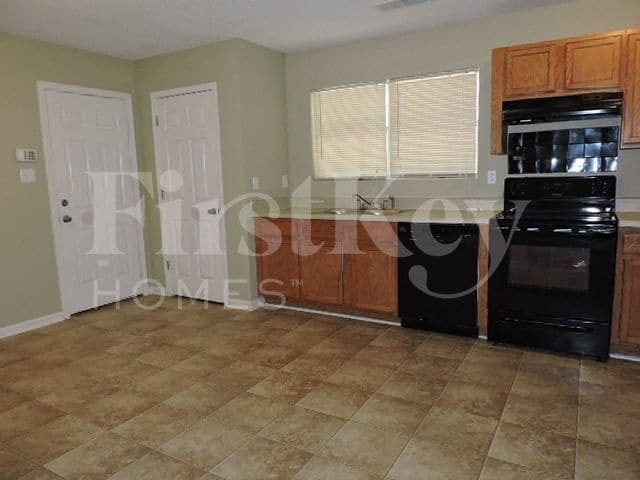 Photo - 2631 Parkview Dr