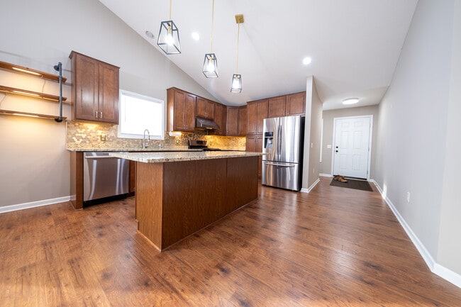 Photo - 20904 Greenwood Ct