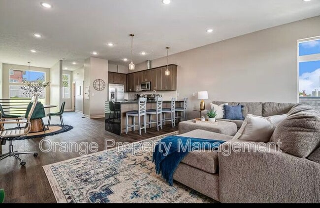 Photo - 636 N 46th St