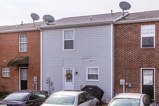 Photo - 1246 Goldfinch Dr