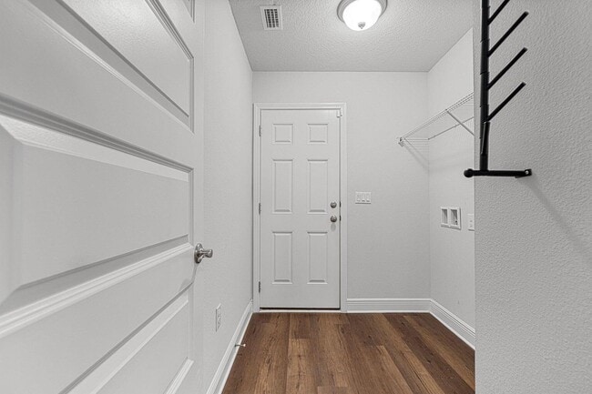 Photo - 103 Ridgeway Cir