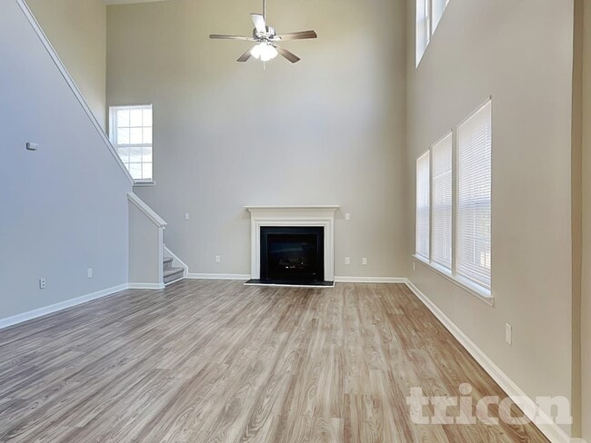 Photo - 703 Carly Court