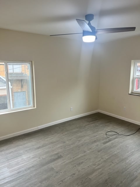 Building Photo - 716 Maplewood Ave