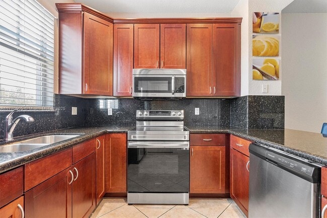 Photo - 1835 N Dixie Hwy