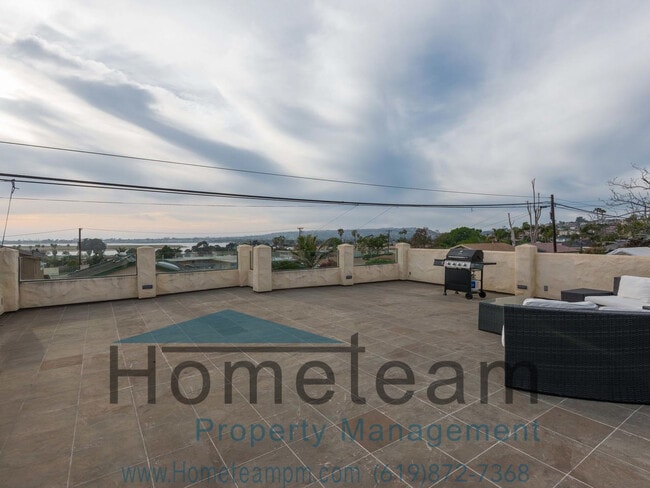 Photo - 2324 Frankfort St