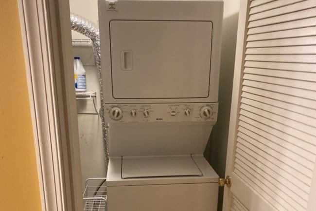 Photo - 505 Plymouth Rd Unidad 505