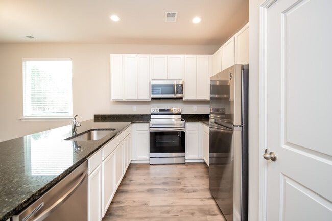 Photo - 1184 Warrens Way