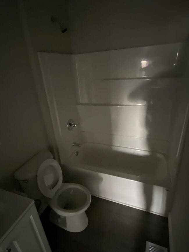 Photo - 314 E 15th St