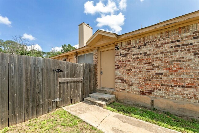 Photo - 6002 Parkwood Dr