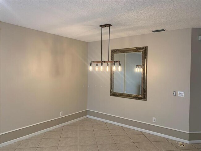 Photo - 4740 SW 12th Pl