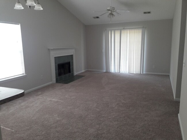 Photo - 25 Halyard Dr
