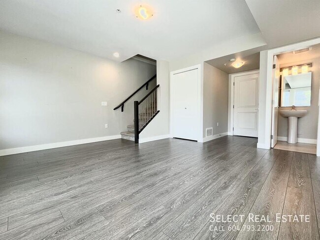 8413 Midtown Wy
