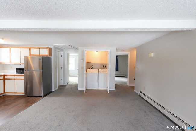 Photo - 62 Whiton St Unit 2nd Floor