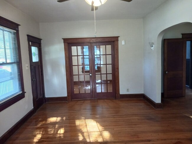 Photo - 305 Old Point Ave