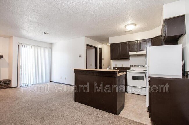 Photo - 900 N Waco Ave