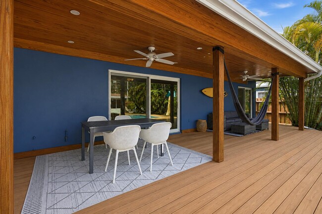 Photo - 721 N Lakeside Dr