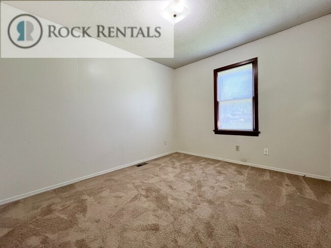 Photo - 705 W 18th Ave
