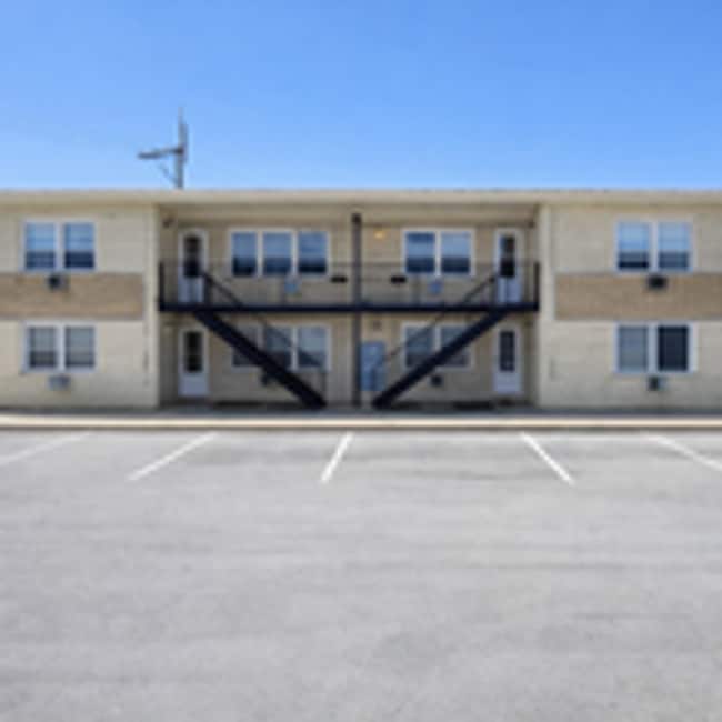 Building Photo - 8706 S Troy Ave Unit 2D
