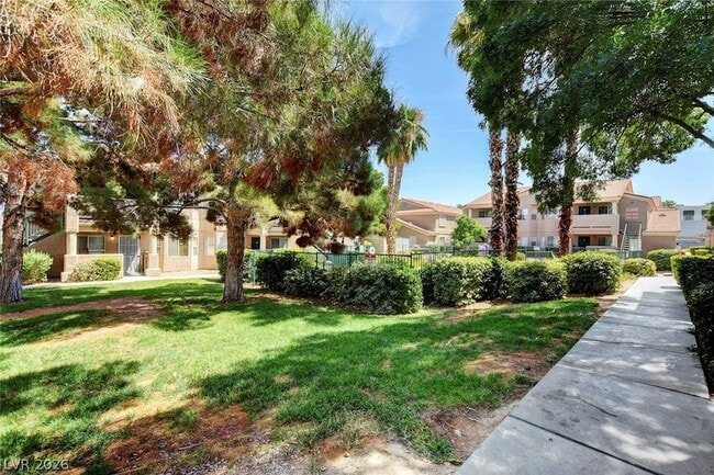 Photo - 2216 Benmore St Unidad 202