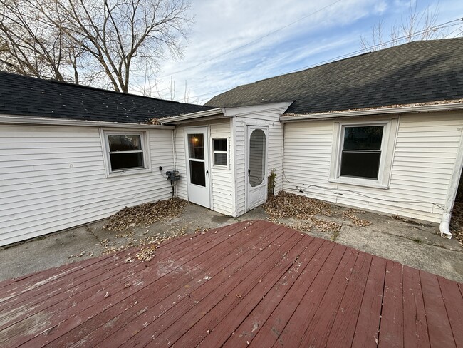 Photo - 7553 Orchard Ave