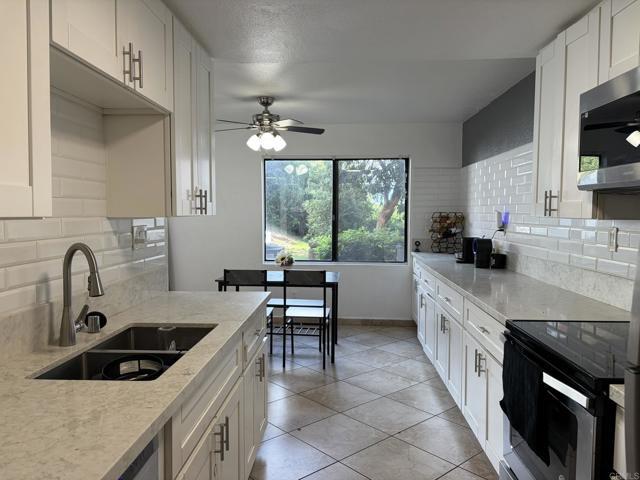 Photo - 1691 Melrose Ave