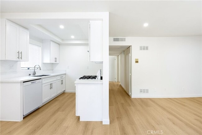 Photo - 7750 Laurel Canyon Blvd Unidad 5