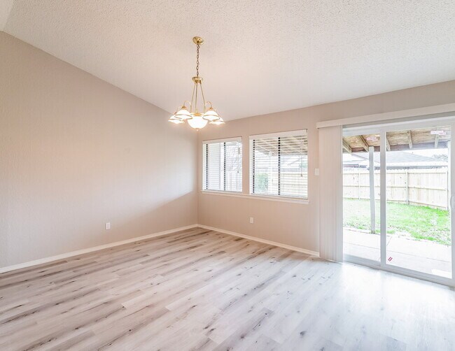 Photo - 4008 Shackelford Dr