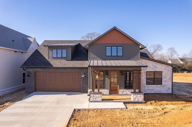 Building Photo - 405 Waggoner Ln